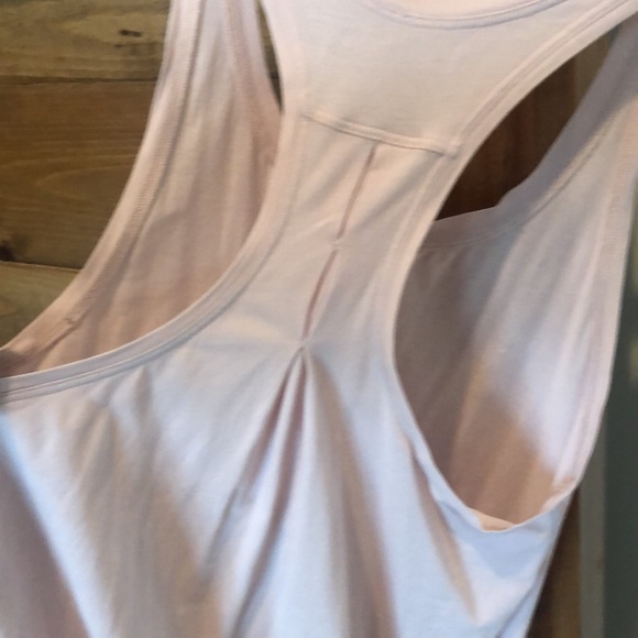 Lululemon tank - Picture 3 of 10